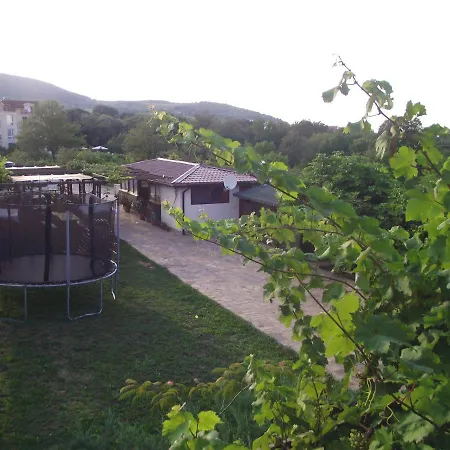 Lozyata Guest house