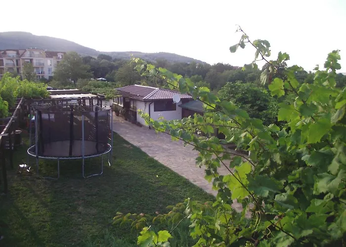 Lozyata Гостевой дом